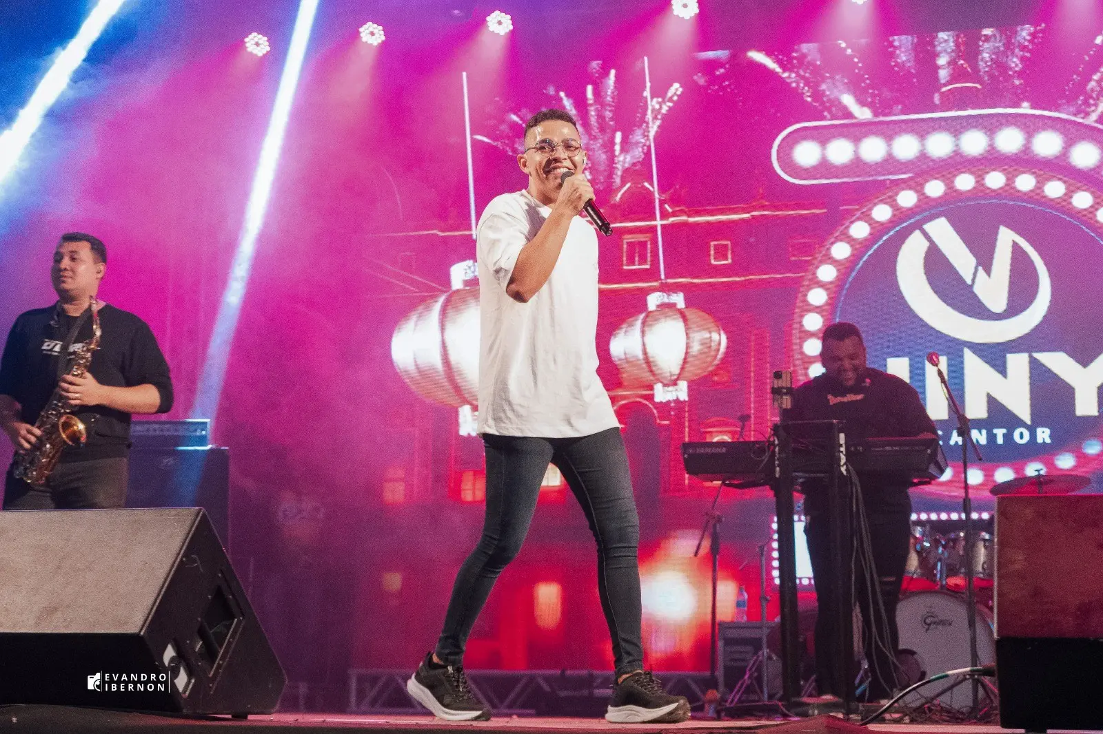 Festival do Coco em Mâncio Lima Ferve com Show de Vinny Cantor e Ritmo de Carnaval Fora de Época