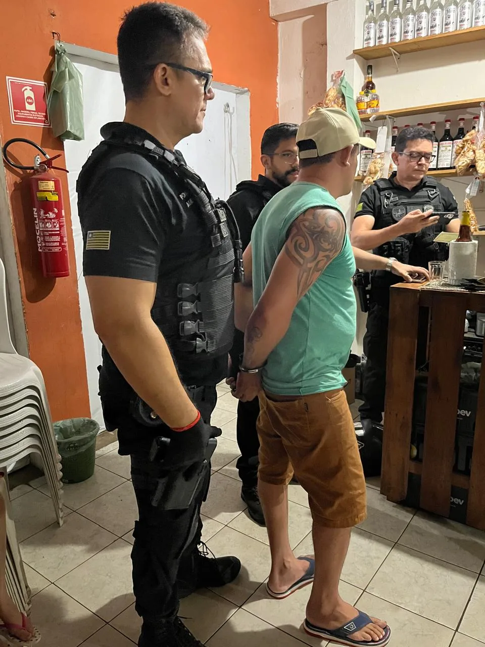 Dono de Bar na Zona Leste de Teresina é Detido por Posse Ilegal de Armas