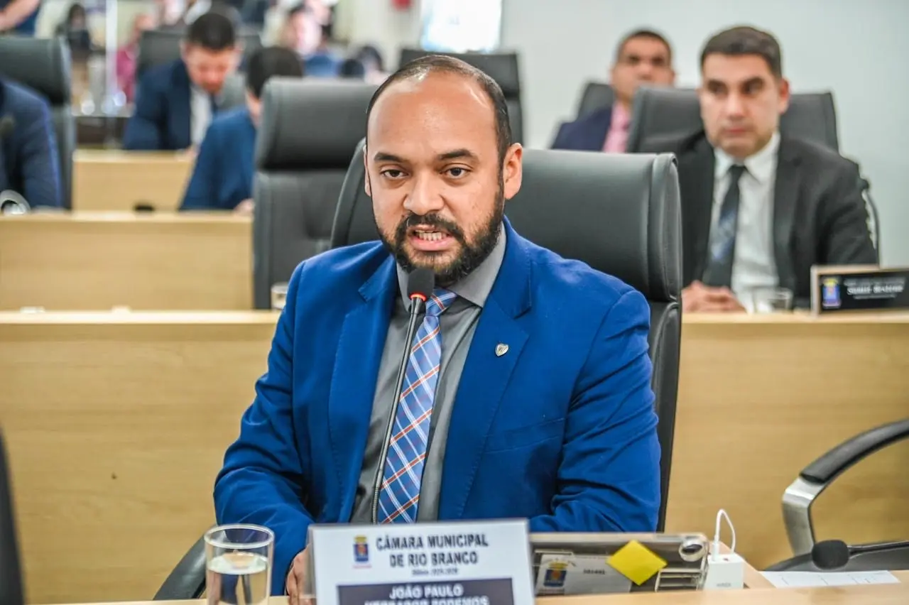 Vereador de Rio Branco Ameaçado de Despejo e Cobra Explicações da Mesa Diretora