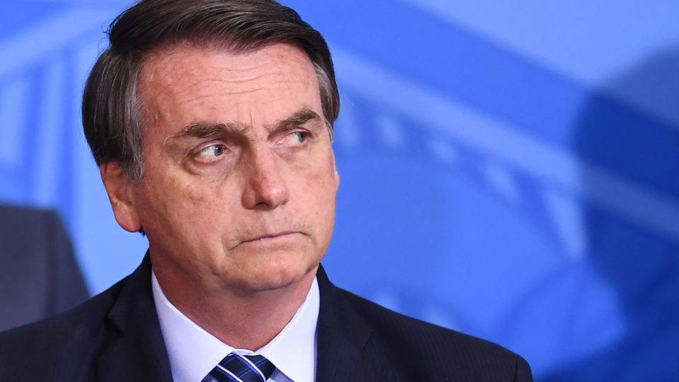 Bolsonaro Submetido à Remoção de Lesões Cancerígenas na Pele, Informa Equipe Médica