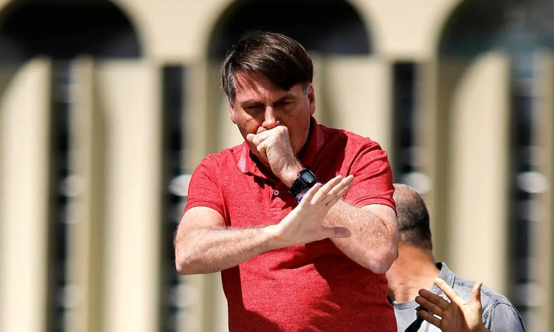 Bolsonaro Supera Crise de Soluços e Vômitos e Evita Hospitalização