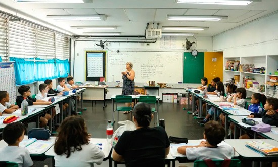 Carteira Nacional do Professor: MEC anuncia entrega em outubro com benefícios e descontos
