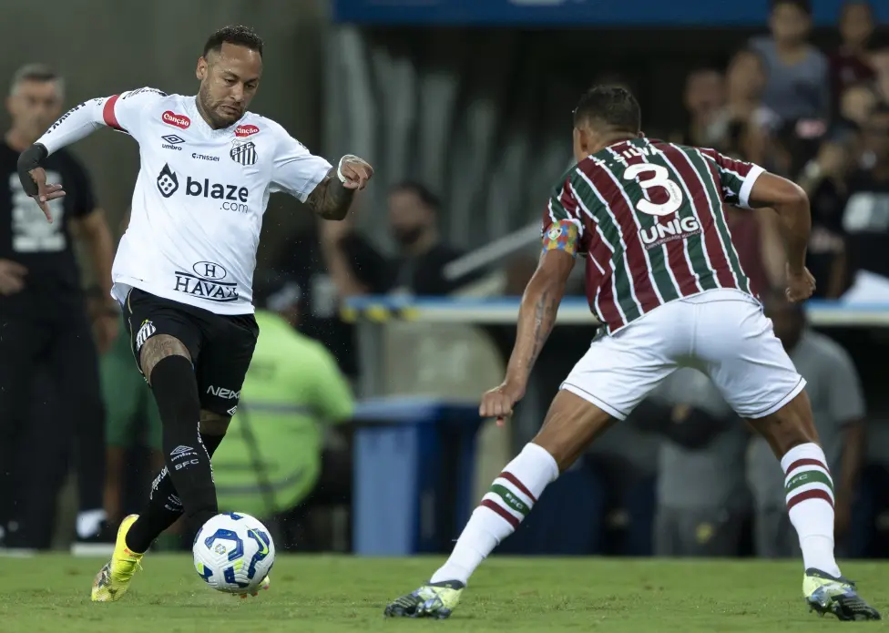 Estreia Amarga: Gol Anulado Nega Vitória do Santos de Vojvoda Contra o Fluminense