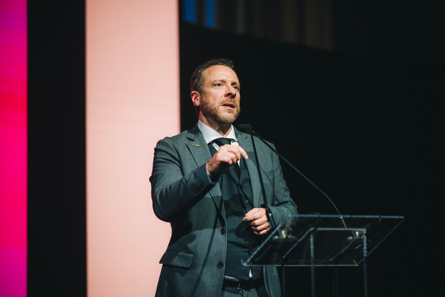 Eleições 2026: A Esquerda Unida e o Dilema da Direita Multifacetada