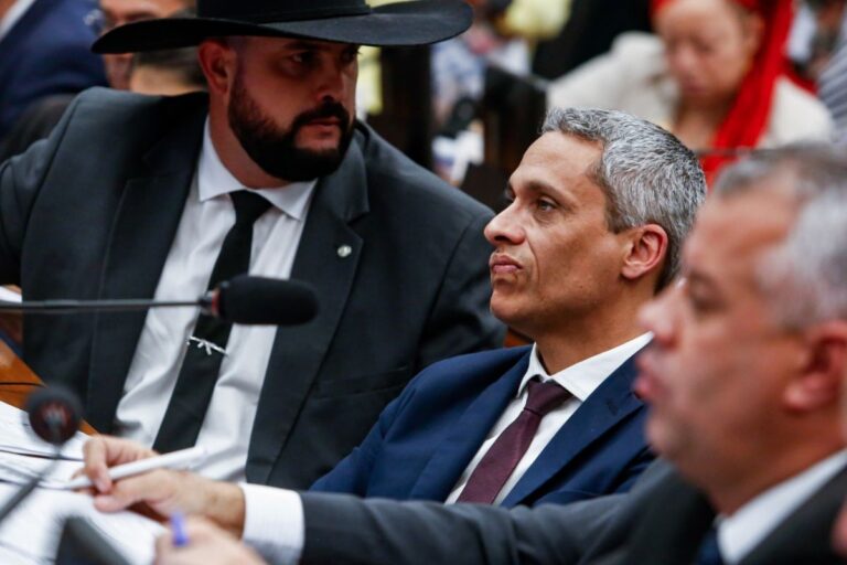 Deputado admite falta de votos para anistia