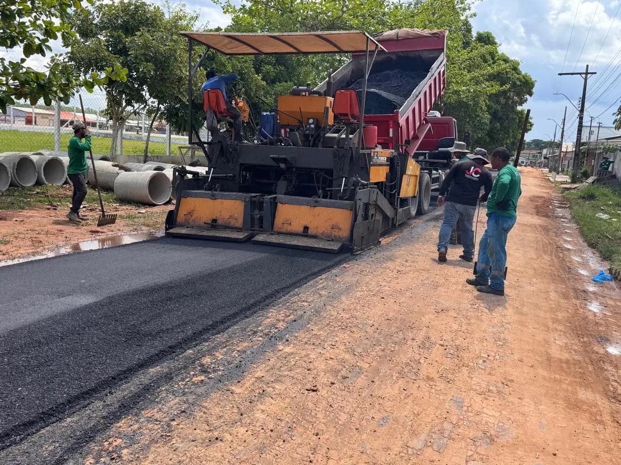 Feijó ganha novo asfalto: Deracre investe R$ 2,4 milhões na revitalização da Rua Pedro Alexandrino