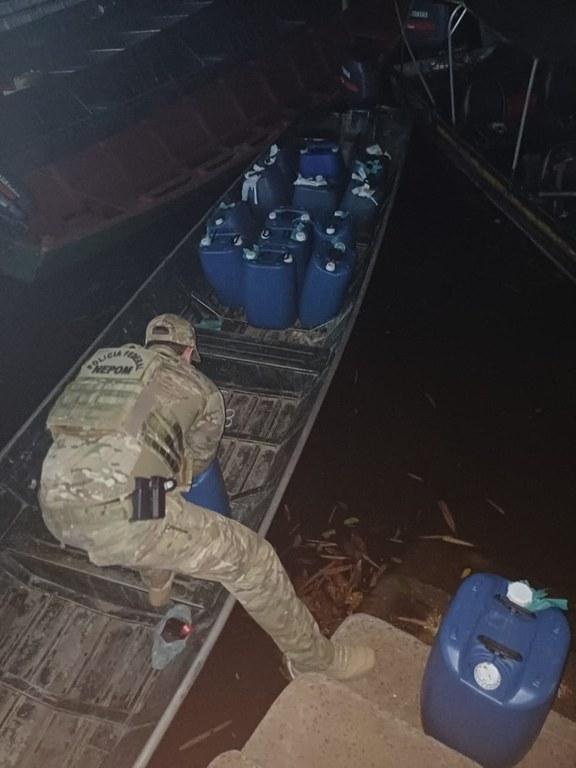 PF Prende Suspeitos de Crime Ambiental no Oiapoque: Combustível Ilegal Destinado a Garimpos na Guiana Francesa