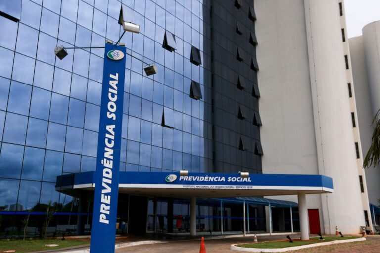 Servidor do INSS é alvo de operação da PF por suspeita de propina