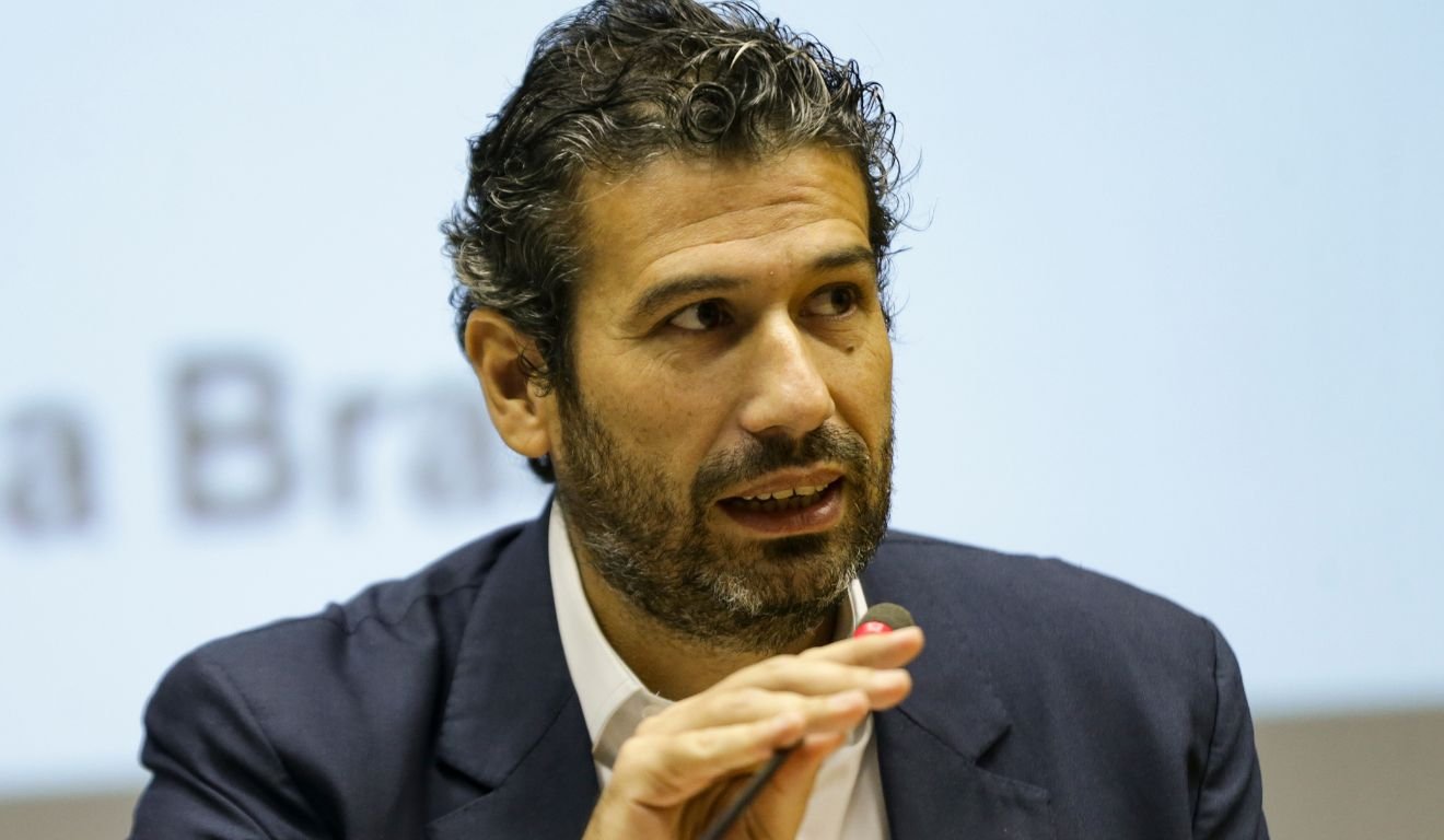 Governo Avalia Teto para Juros no Consignado Privado em Meio a Debate sobre Abusos