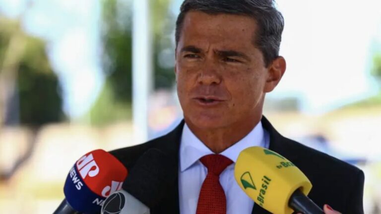 Moraes mantém prisão de general Mário Fernandes