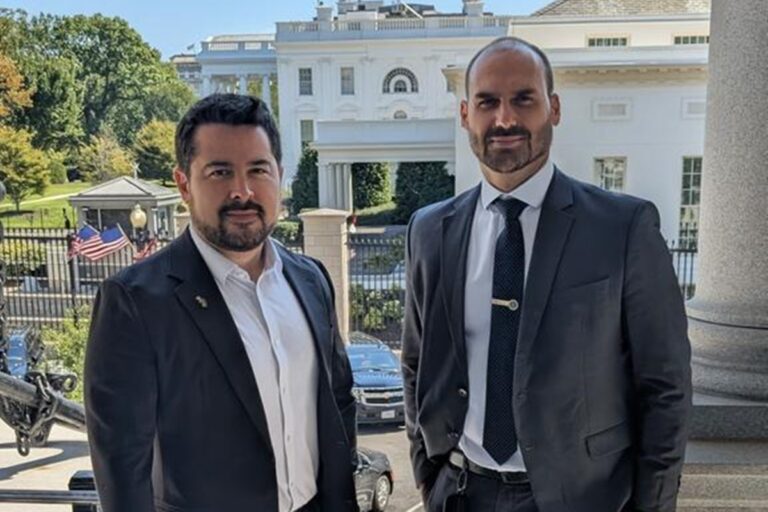 Eduardo Bolsonaro e Paulo Figueiredo adiam viagem à Europa