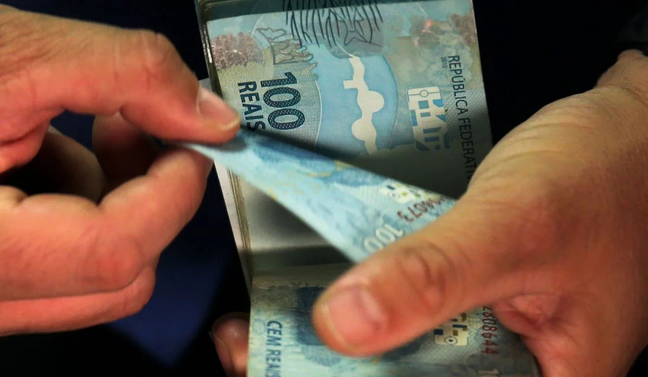 Dinheiro Esquecido: Brasileiros Têm R$ 10,7 Bilhões à Espera nos Bancos