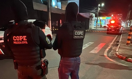 Suspeito de homicídio e tráfico, ligado a facção, morre em confronto com a polícia em Aracaju