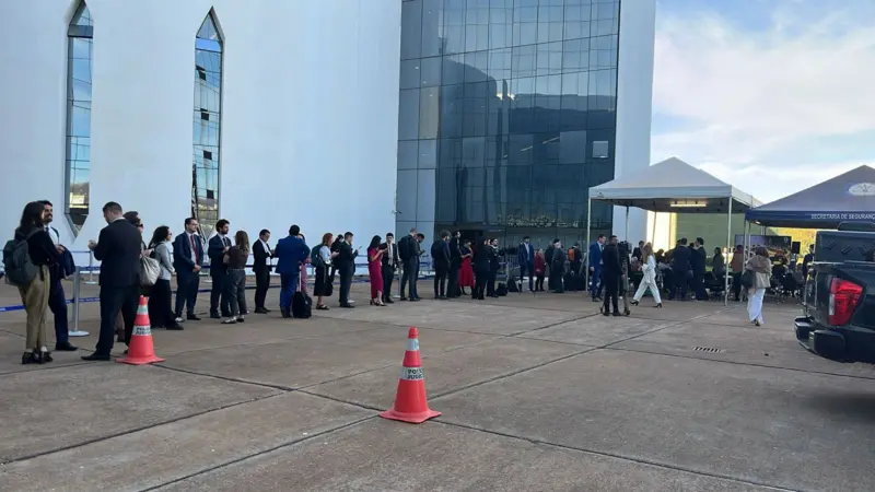 STF Inicia Julgamento Crucial de Bolsonaro e Aliados: Cobertura Jornalística Massiva