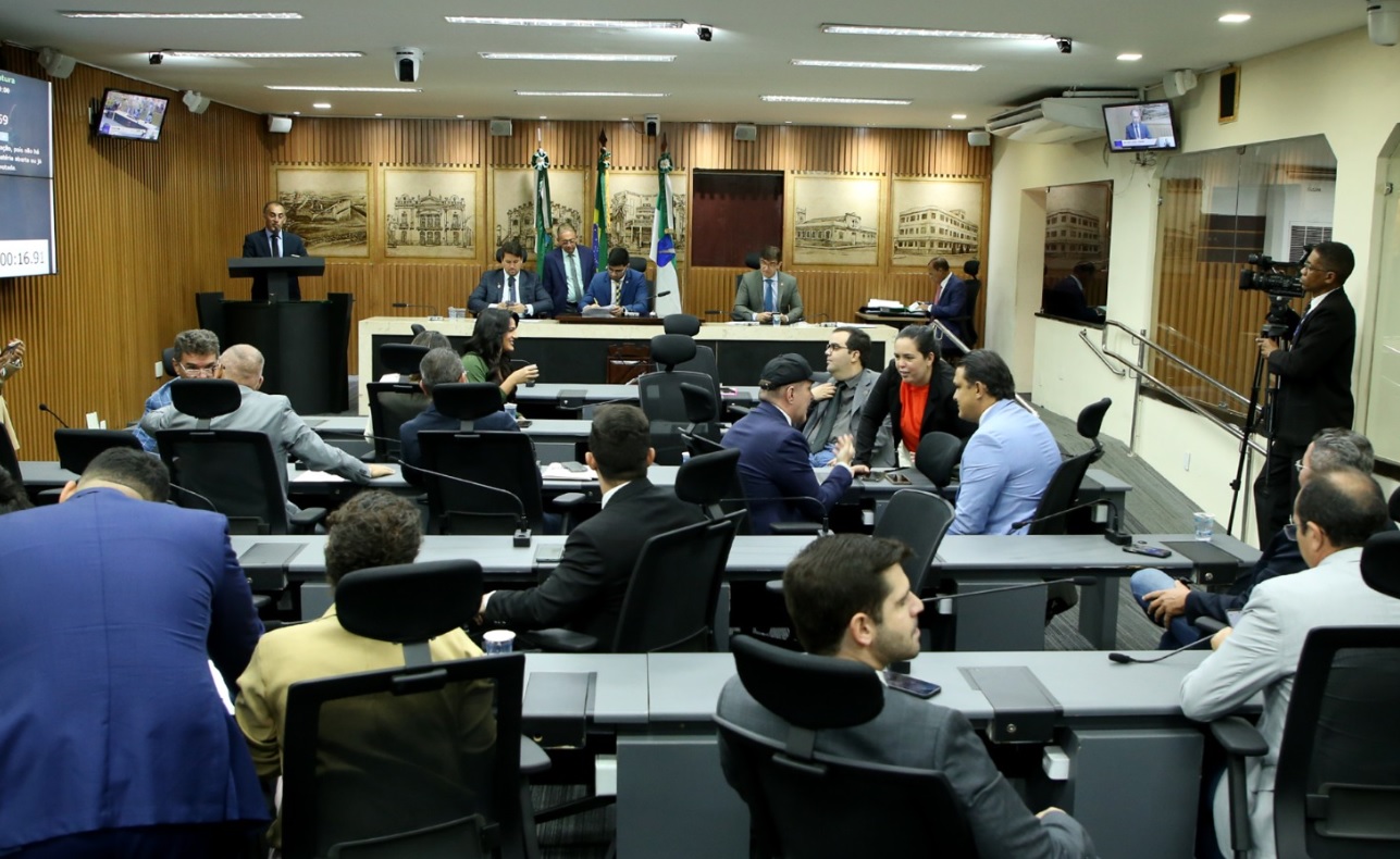Câmara de Natal Aprova Redução Temporária do ITIV e Cria ‘Setembro Azul’ em Sessão Produtiva
