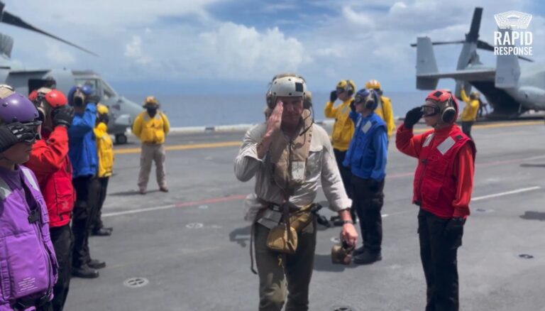 EUA intensificam presença militar no Caribe em meio a tensões com a Venezuela