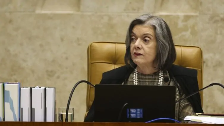 STF Decide Futuro de Bolsonaro: Voto de Cármen Lúcia Pode Definir Julgamento Sobre Tentativa de Golpe