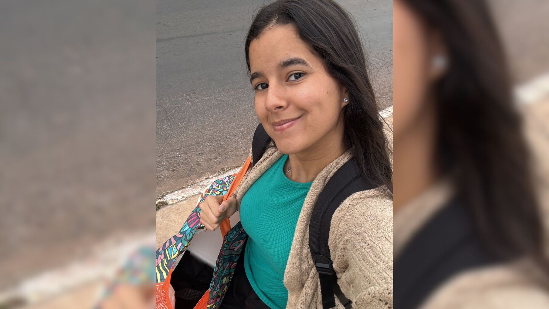 Jovem vende bolo de pote para custear faculdade