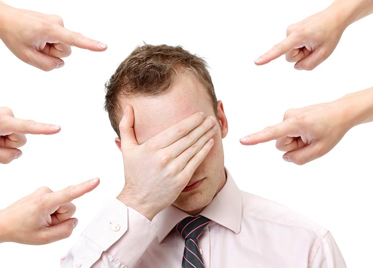 A Arte Delicada da Crítica: Equilíbrio entre Opinião e Respeito