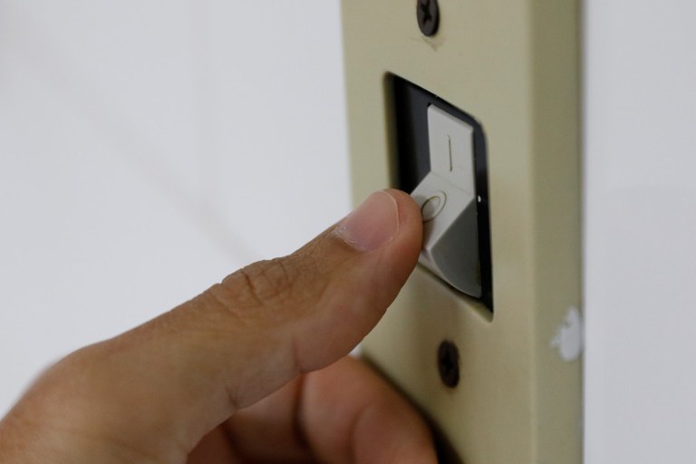 Contas de Luz Gratuitas: Avanço Histórico Beneficiará Milhões de Famílias de Baixa Renda