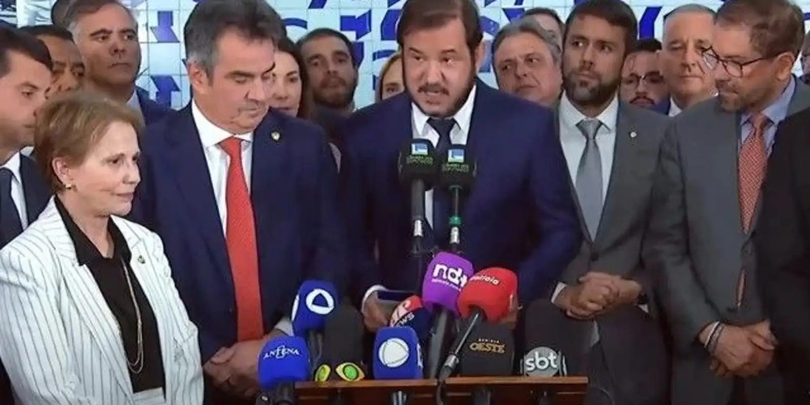 Estratégia Eleitoral: PP e União Brasil Rompem com Lula Mirando o Eleitorado Bolsonarista em 2026