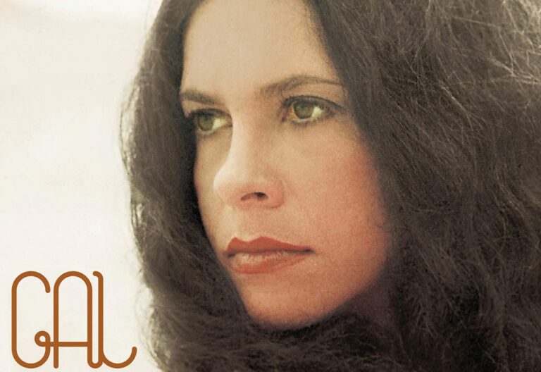 Celebrando os 80 anos de Gal Costa com sua voz imortal