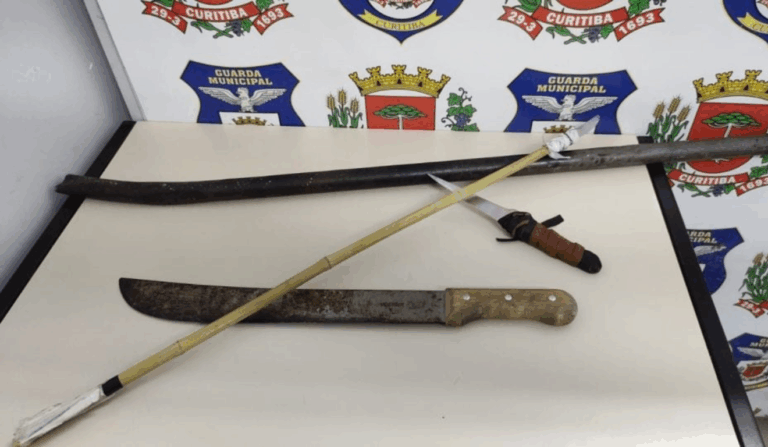 Homem é preso após ataque com armas em Curitiba