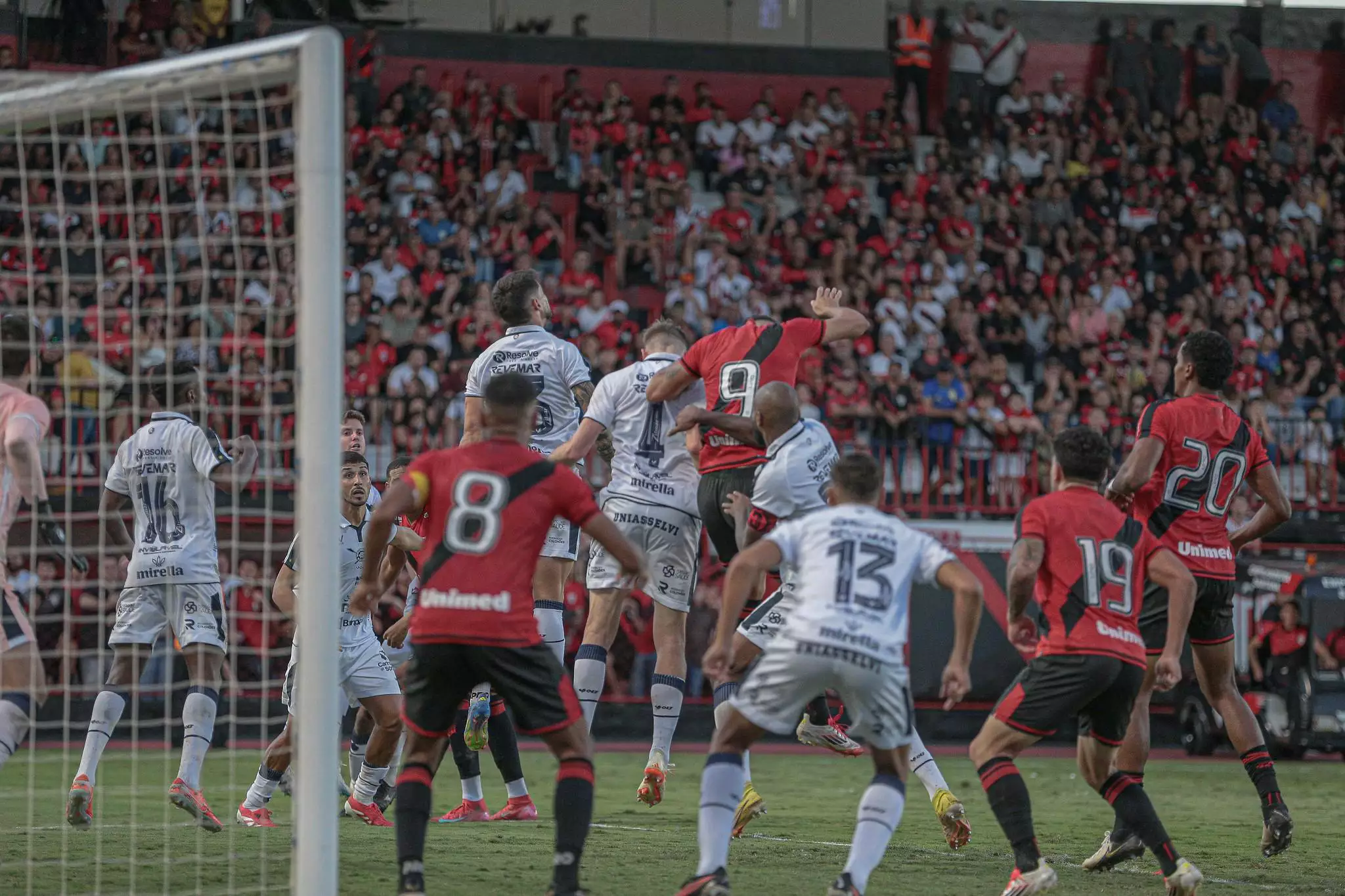 Remo e Atlético-GO se enfrentam no Baenão lotado em busca do G-4 da Série B