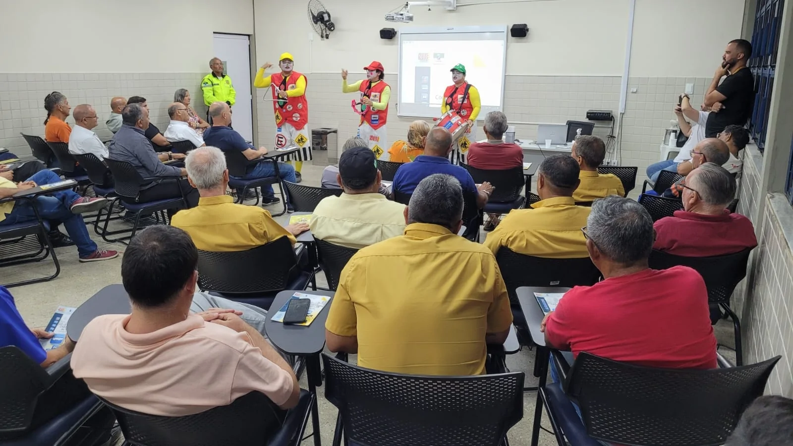 STTU Capacita Taxistas em Natal para Elevar Qualidade do Atendimento e Segurança