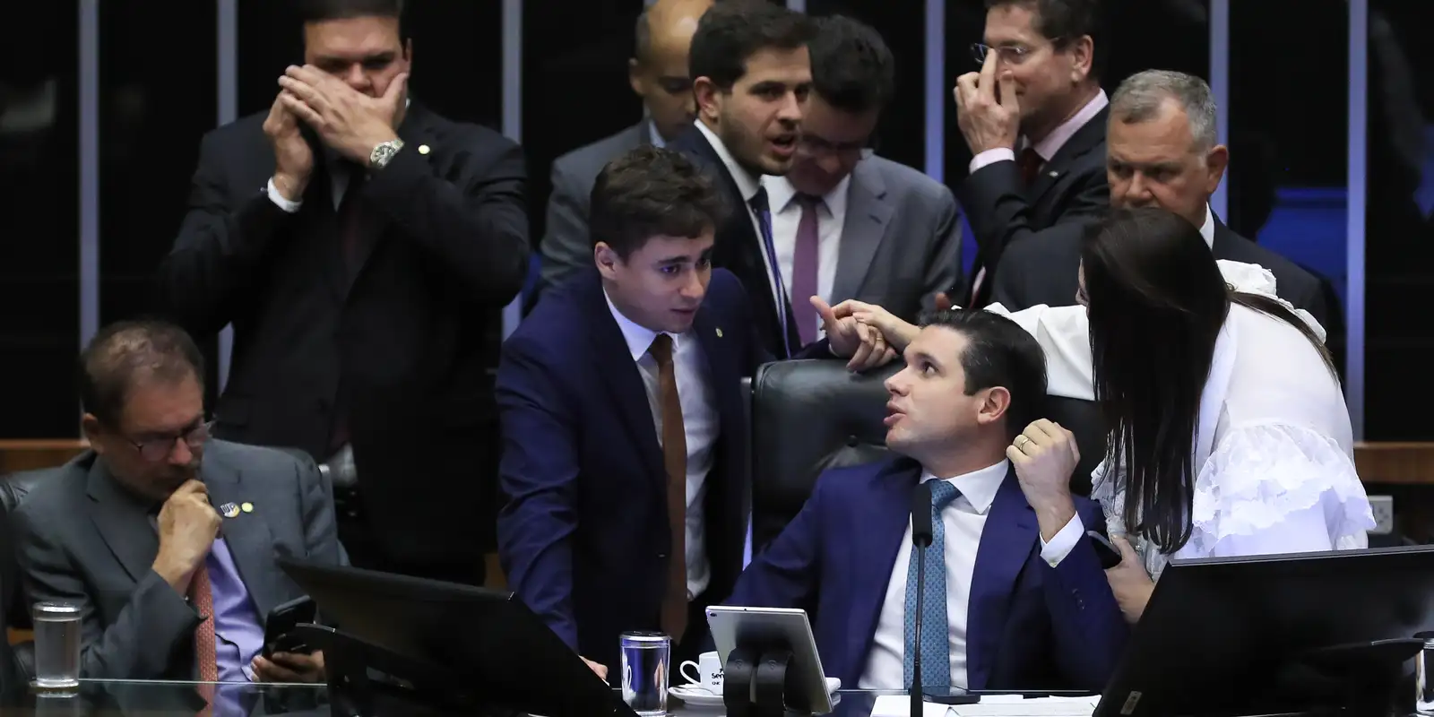 PEC da Blindagem Ampliada: Deputados Estaduais e Distritais Ganham Proteção contra Processos