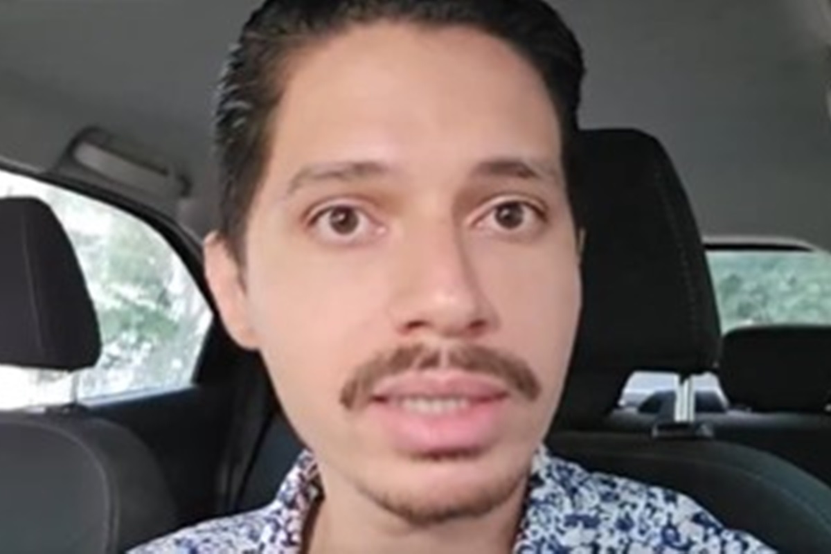 Reitoria da UnB expulsa o youtuber Wilker Leão