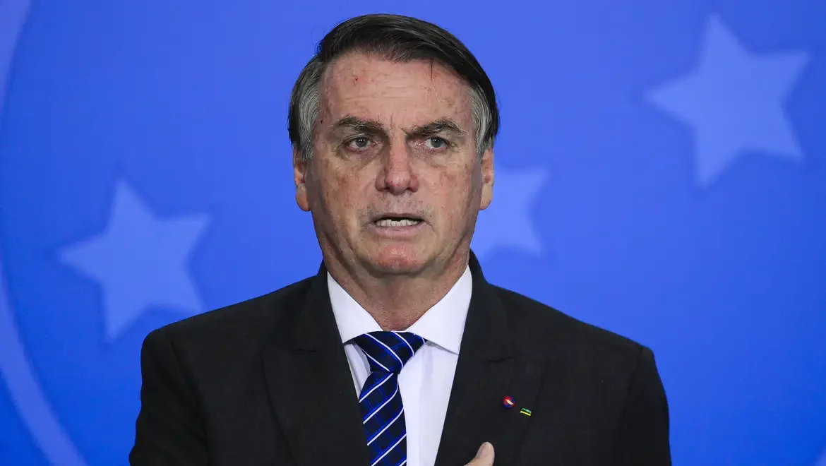 Bolsonaro e Aliados: Prisão Pode Ocorrer Ainda em Dezembro, Decisão Depende do STF
