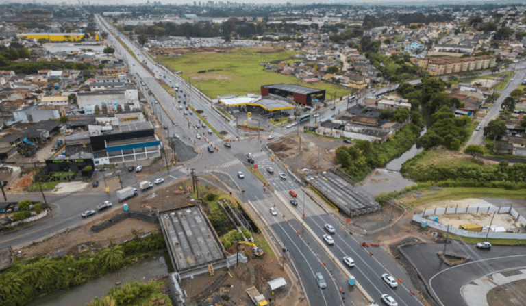 Mudanças no trânsito devido a obras do viaduto Curitiba-Pinhais