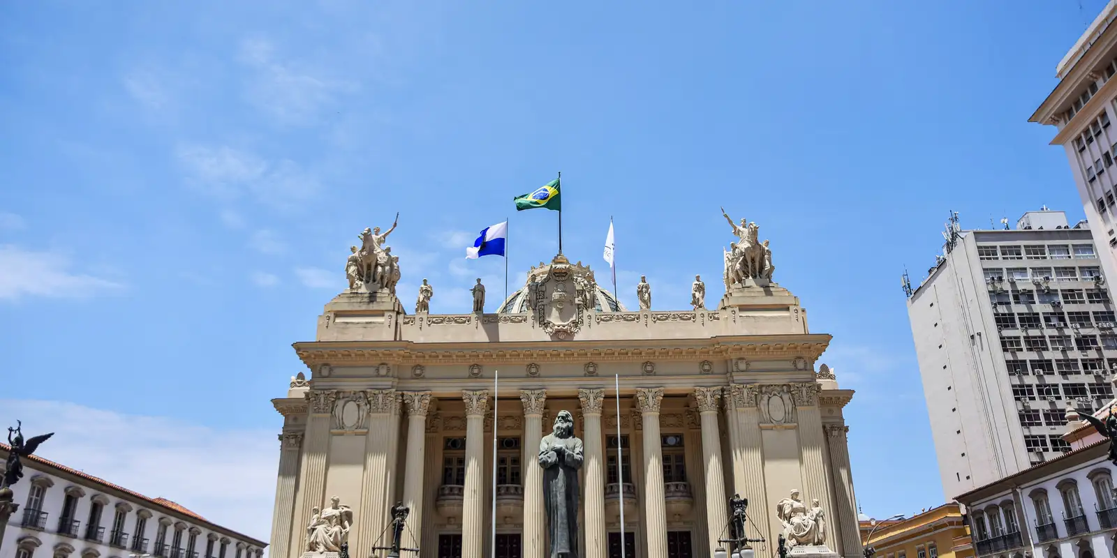Pacote Legislativo no Rio Acende Alerta sobre Possível Aumento da Violência do Estado contra Negros