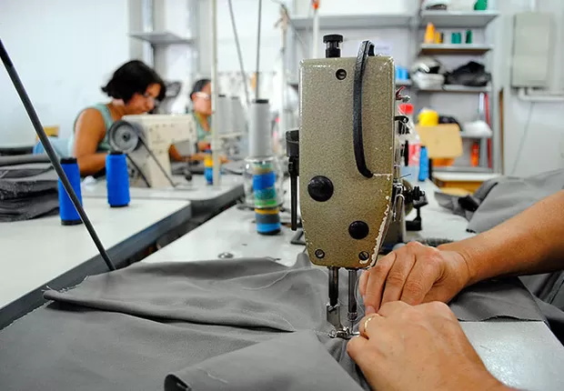 Setor de Serviços Impulsiona Economia e Alcança Novo Pico Histórico em Julho