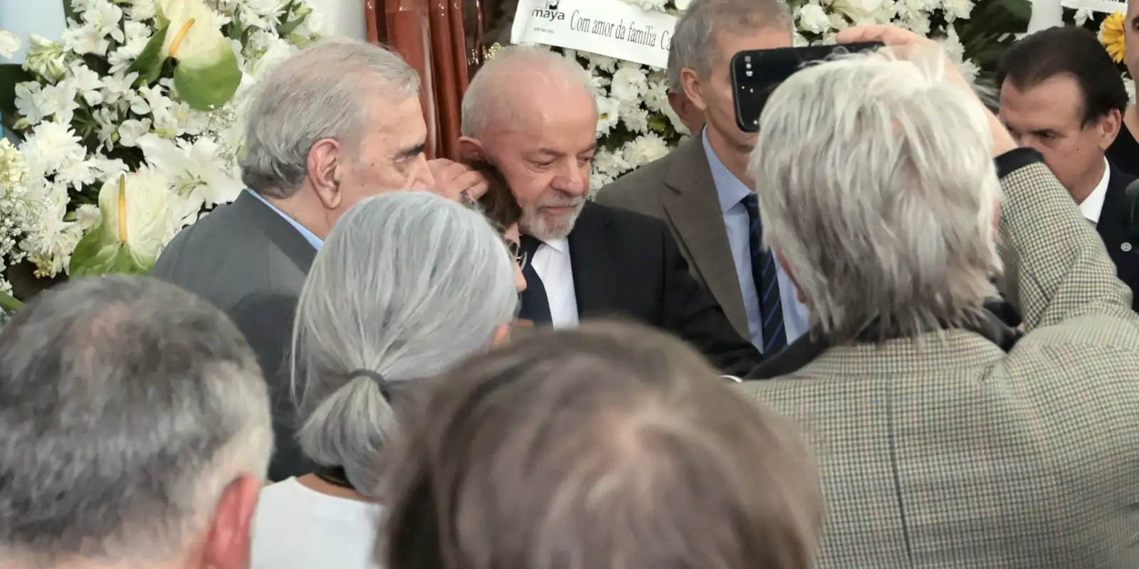 Lula Declara Mino Carta o ‘Maior Jornalista Brasileiro’ em Velório Emocionado