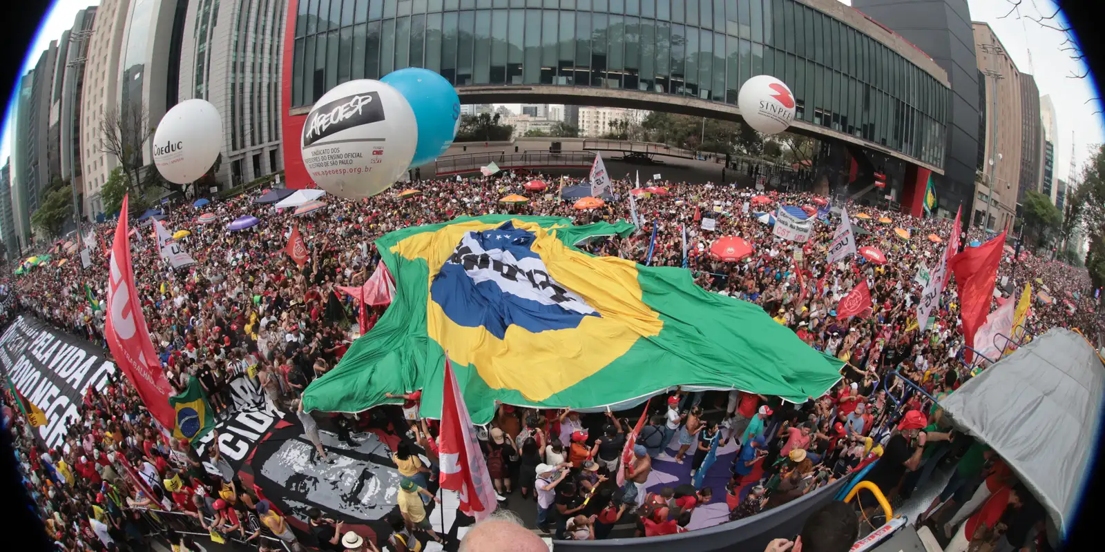 Ato Gigante em São Paulo Reúne 42 Mil Contra ‘PEC da Blindagem’ e Anistia a Golpistas