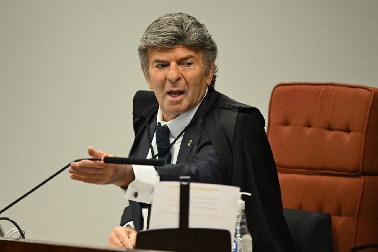 Em voto contra condenação de Bolsonaro, Fux diz que ninguém pode ser punido “porque é um canalha”