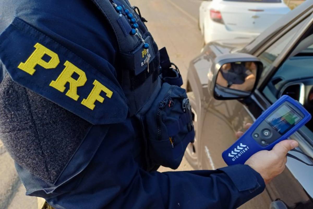 Policial rodoviário federal é preso suspeito de corrupção