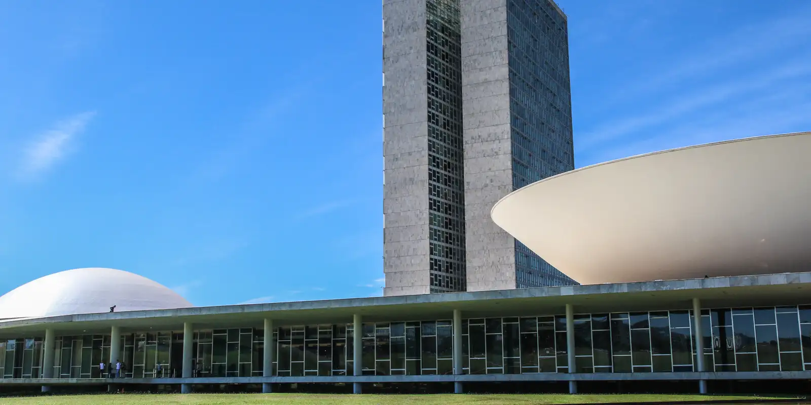 Câmara Avança com Projeto que Restringe Acesso ao Aborto Legal para Crianças Vítimas de Violência Sexual
