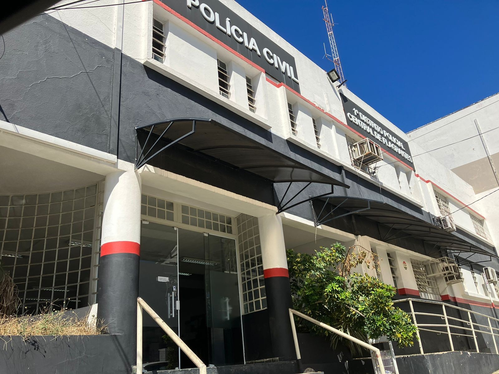 Polícia apreende 40 máquinas caça-níquel em bar no Centro de Campinas