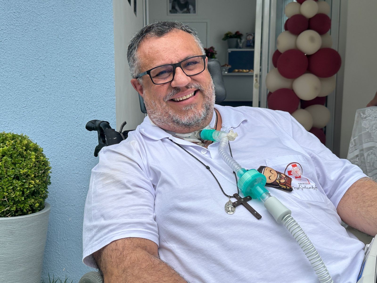 Padre Márlon Múcio recebe alta após internação na UTI