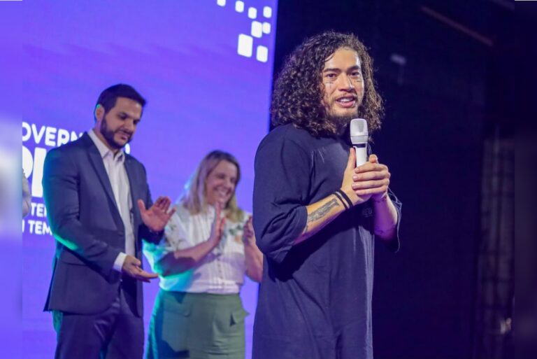 Whindersson Nunes tem contrato de R$ 11 milhões com o Piauí