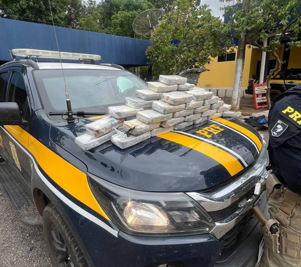 PRF Apreende Mais de 53 kg de Cocaína Escondidos em Carro na BR-153, em Gurupi