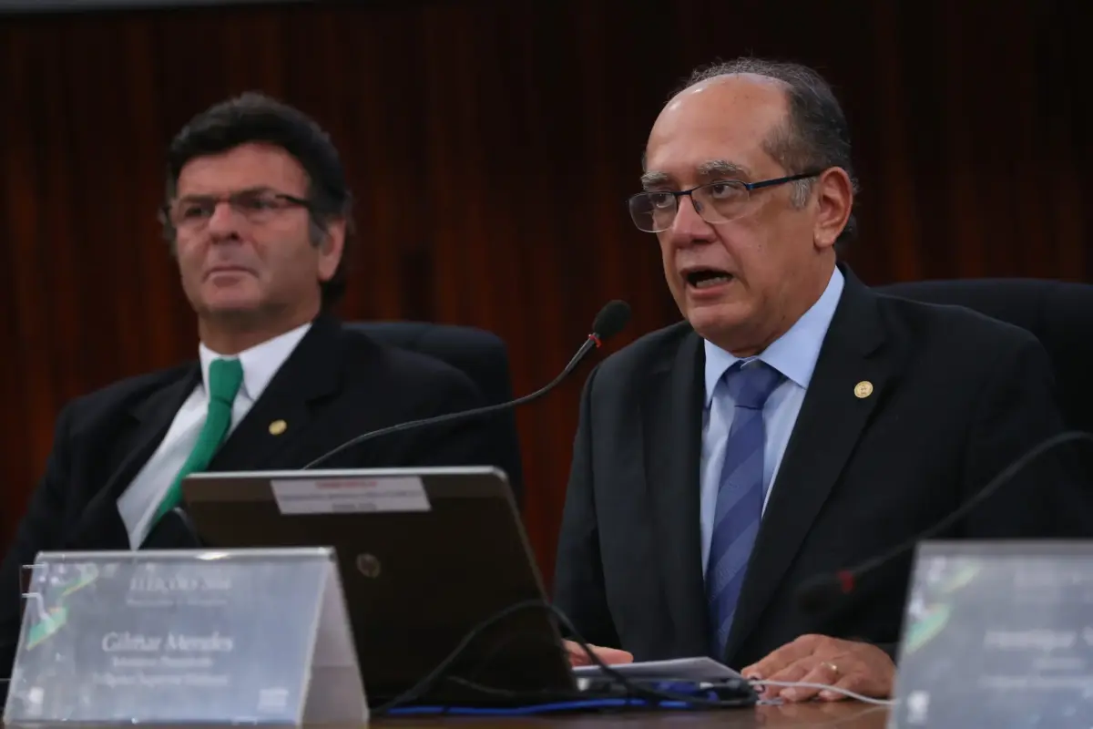 Clima tenso no STF: Gilmar Mendes chama Fux de ‘figura lamentável’ e sugere terapia