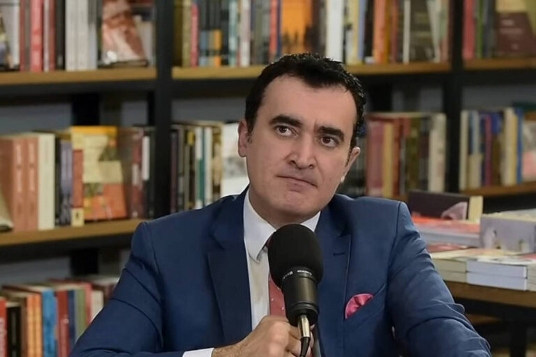 Caso de professor da USP suspeito de assédio chega à polícia