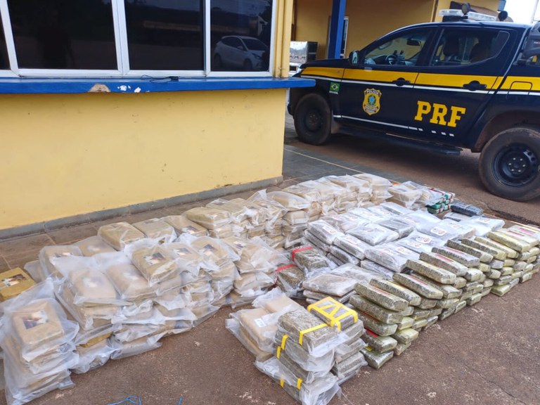 Apreensão recorde: PRF intercepta comboio com mais de 360 kg de drogas em Porto Velho