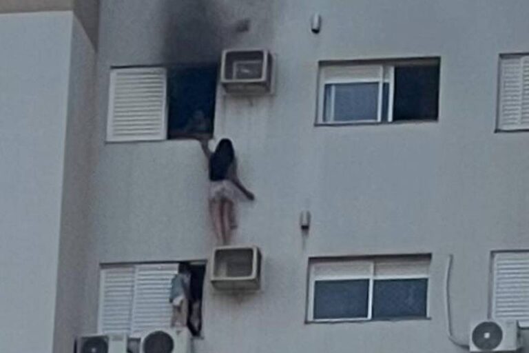 Mulher se pendura em ar-condicionado para escapar de incêndio em prédio de Cascavel (PR)