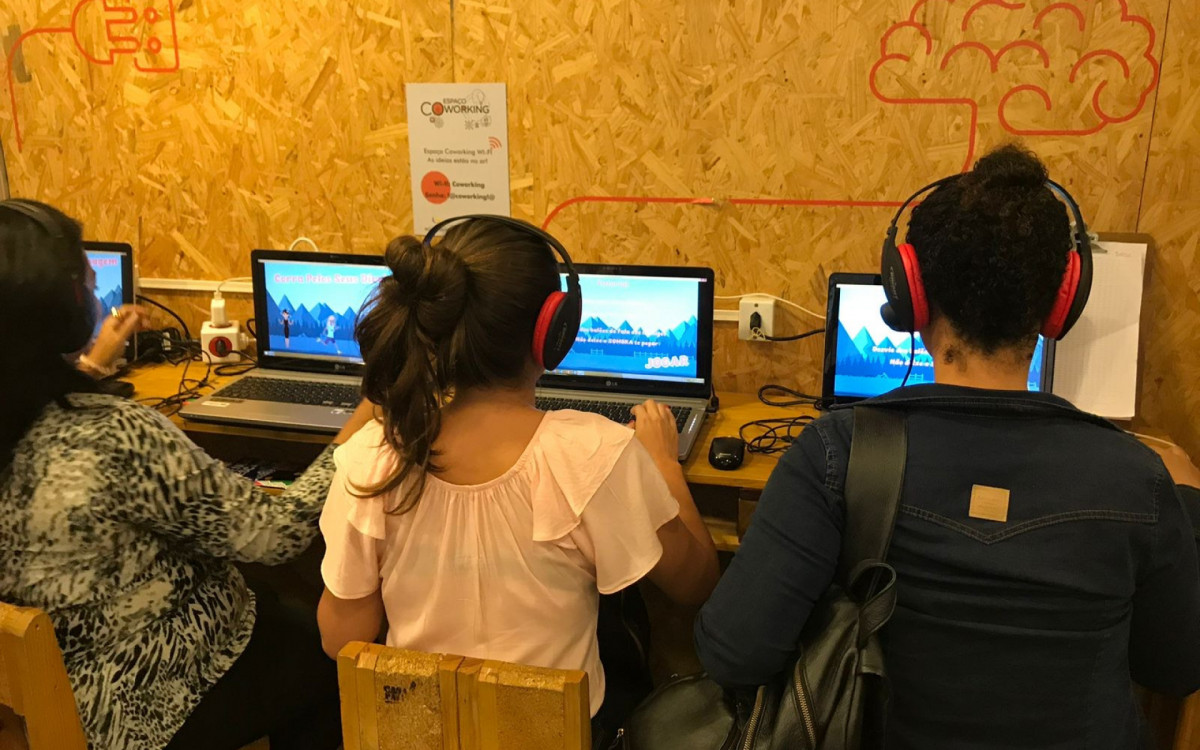 Arraial do Cabo Inova na Educação com Plataforma Gamificada para Mais de Mil Alunos