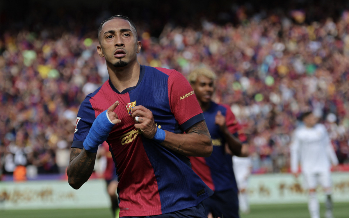 Raphinha declara amor ao Barcelona e sonha com aposentadoria no clube: ‘Mergulhei de cabeça’